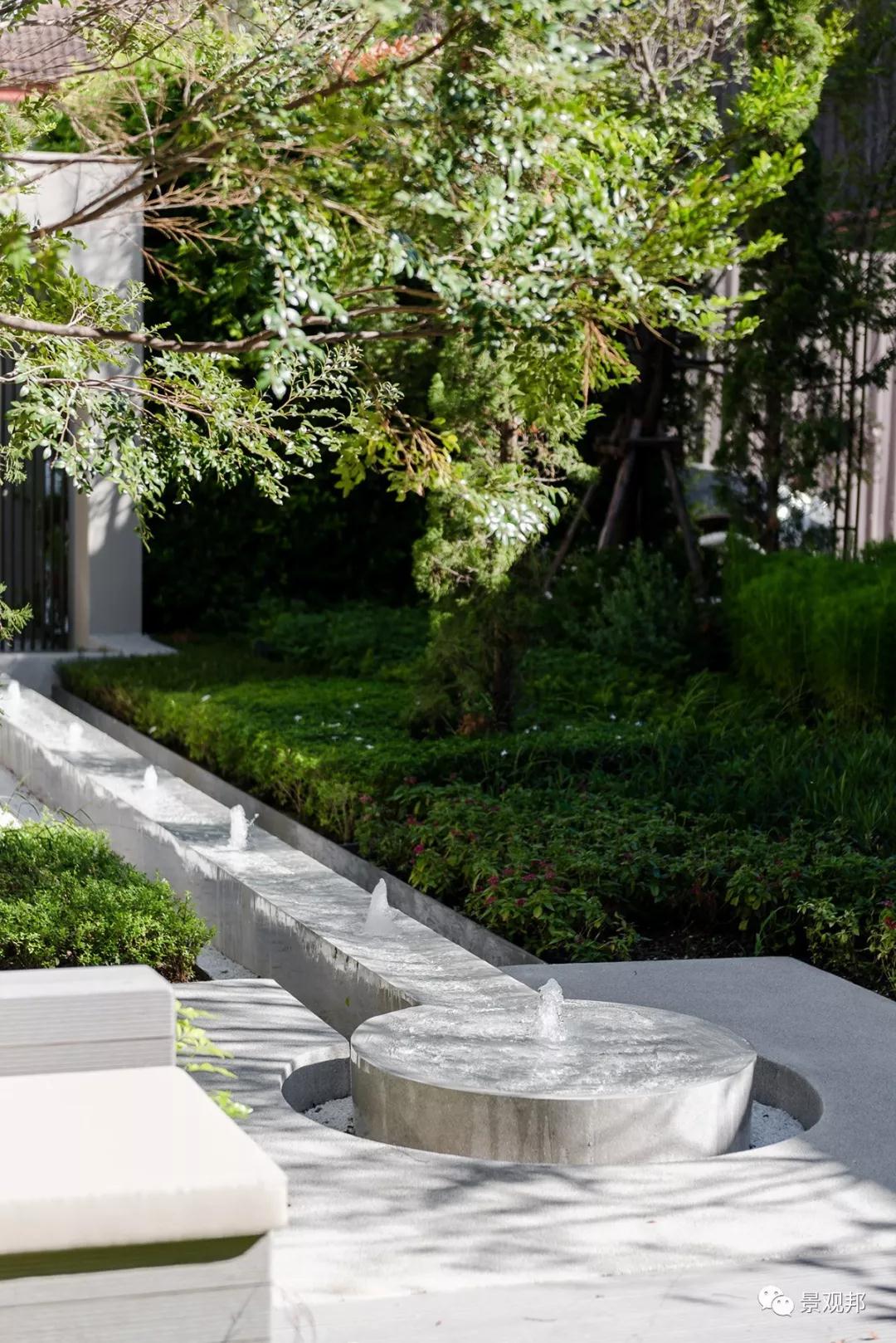设计一些很精致的造型水景,本文盘点了近年比较出彩的一些水景设计,与